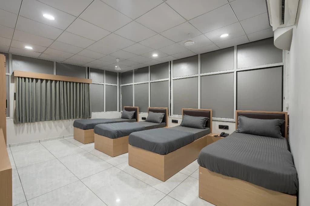Executive Luxury AC Suite