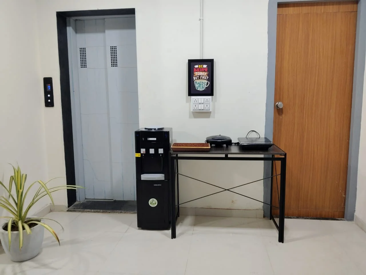 Silent Study & Discussion Area